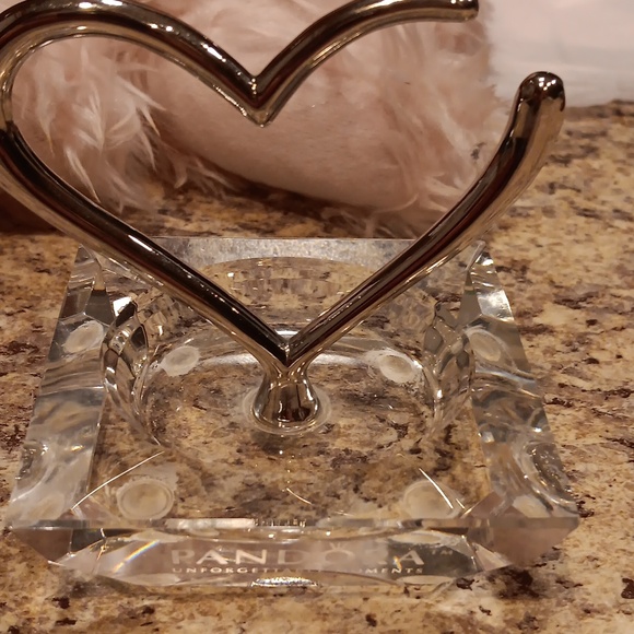 Pandora crystal and silver open heart ring holder. Unforgettable moments - Picture 2 of 4